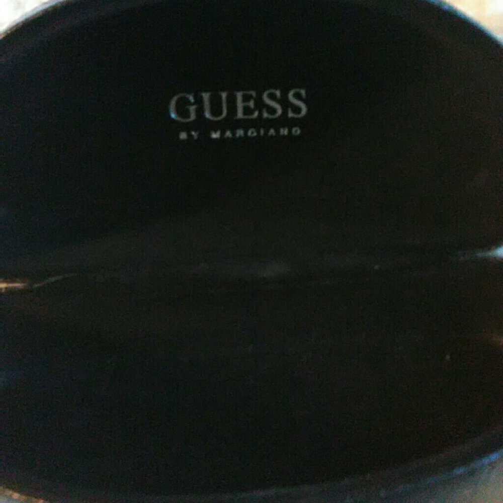 Case - Picture 2 of 2